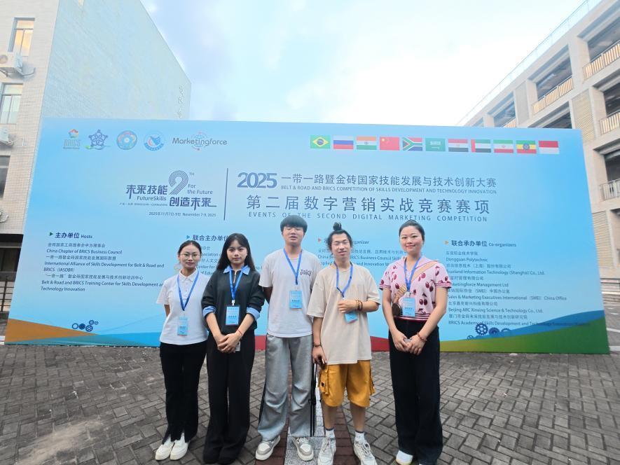 153485a38d0153d8f9eb7a6e9fd40e5